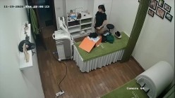新流出 ️【破解摄像头】 ️美容院高质量少妇小姐姐全身刮毛 截图10