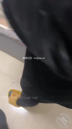 海角大神『我的巨乳亲表姐』把姐夫灌醉在卧室偷偷操姐姐 截图8