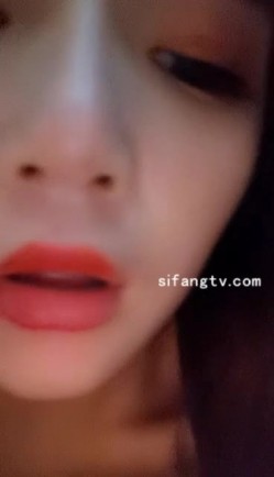极品骚女神【睿思儿】网购了个男模充气娃娃，做爱道具双插 超淫荡，骑乘充气娃娃 爽飞啦幸好是充气得，这骚劲哪个男人受得了！ 截图5