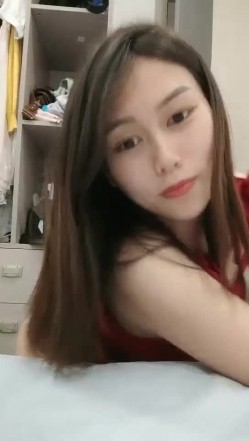 极品高颜冷艳御姐，反差小妈感女主播「金刚护撸娃」「小奶猫」密码房激情淫语撩骚，和姐妹下海大秀，互舔互口 截图2