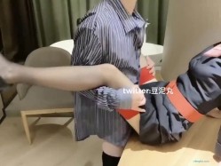 【极品反差东航空姐】爆乳丰臀女神【豆泥丸】完美身材 穿着空姐制服架起来操到浪叫 高清私拍90P 高清720P原版 截图10