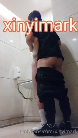 台湾泡良大神性爱救火队「偷妳Tony」OF日常约炮露脸私拍 众多良家学生模特网红拜倒在炮王牛仔裤下 截图1