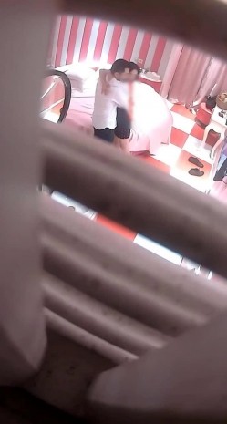 精品酒店新台圆床偷拍领导和身材不错的漂亮女秘书开房激情 截图2