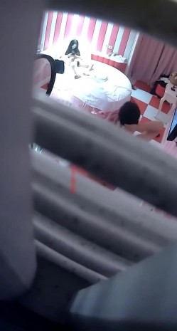 精品酒店新台圆床偷拍领导和身材不错的漂亮女秘书开房激情 截图9