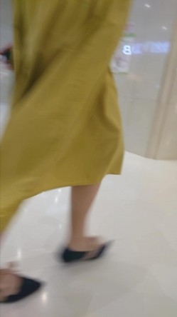 魔手精品2021商城偷窥众多妹子裙底非常之诱惑 这高颜值大长腿大多数是丁字裤 截图15