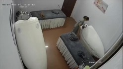 黑客破解美容院摄像头 偷拍女顾客脱光衣服激光雷射.脱毛护理 截图1
