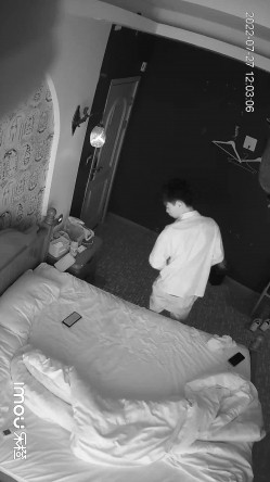 最新流出 乐橙酒店偷拍新台上架-激情男女2天狂做6次 截图14