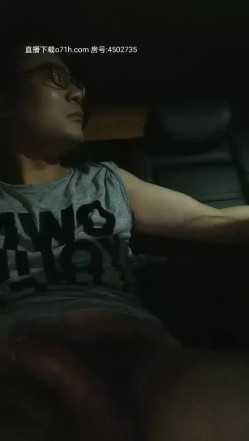 爸爸的小骚货双马尾甜美萌妹子户外车震，拨开内裤摸逼脱光光口交抽插猛操 截图14