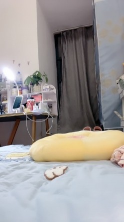 疯狂推荐！清纯女校花！好美~【元气咕噜】揉穴自慰！包射~ 截图1