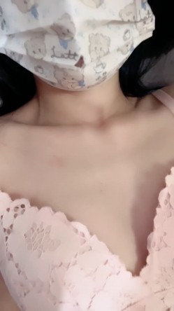 疯狂推荐！清纯女校花！好美~【元气咕噜】揉穴自慰！包射~ 截图3