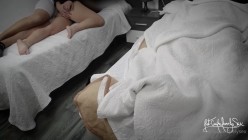 绿帽淫妻夫妇「hotcouplelovelysex」OF私拍 献妻旁观沾着单男精液轮流内射 截图1