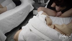 绿帽淫妻夫妇「hotcouplelovelysex」OF私拍 献妻旁观沾着单男精液轮流内射 截图12