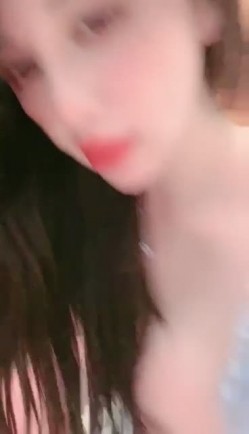 长在男人的审美点上了，【少女椰子】，超仙女神!不看后悔，一身骚~精华抠B揉奶，自慰真是淫荡娇娃 截图10
