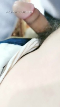 户外姐妹 今天大家在饭店聚餐 我在桌子下面给哥哥口爆 妹妹想要弟弟不给力 截图6