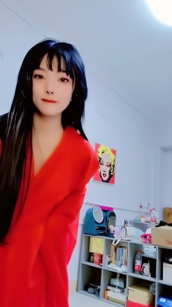 青春无敌，抖音风艺校美少女【杨晓花】定制福利，露脸露点，各种热门BGM裸舞 截图1