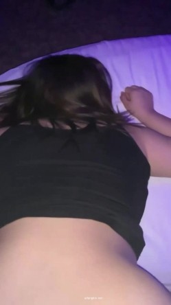《百度云泄密》分手后被渣男出卖的女生各种大尺度私拍流出 截图8