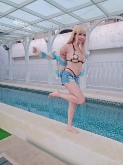 国模套图-慕慕Momo《Marin-海梦-Ver.泳装》 截图4
