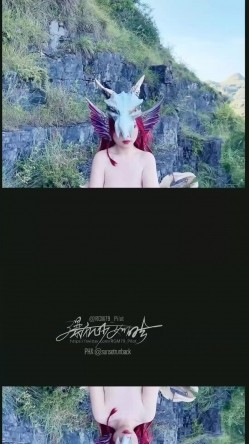 【超美高端罕见露脸露点】极品Cos爆机少女【喵小吉】动漫改新作《怪物猎人:曙光》极致粉穴美乳 截图3