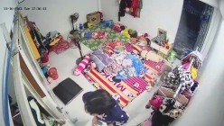 10月最新流出【破解摄像头】 ️监控下的女生宿舍日常洗澡换衣服 截图1