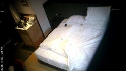 酒店偷拍 本月最佳极品高颜黑色旗袍御姐和小奶狗男友激情做爱大肥臀操起来应该爽翻了 截图14