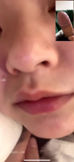【百度云泄密】重庆刘霞与男友裸聊、性爱流出，露脸，极品美人妻，欲望强烈极致反差 截图1