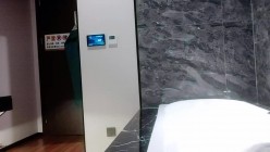 【秦少会所探花】，偷拍真实攻略会所女技师，连续两天，三个少妇，都露脸都很卖力 截图10