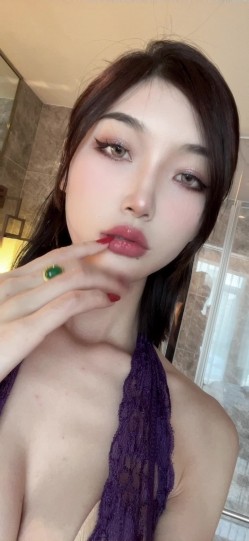 极品网红露出 脸红Dearie 微圈密劲爆福利女神淫靡反差自拍 蜜尻大长腿丝袜制服诱惑 顶级完美身材 有钱人的玩物 截图10