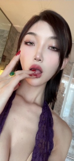 极品网红露出 脸红Dearie 微圈密劲爆福利女神淫靡反差自拍 蜜尻大长腿丝袜制服诱惑 顶级完美身材 有钱人的玩物 截图14