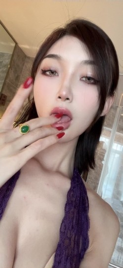 极品网红露出 脸红Dearie 微圈密劲爆福利女神淫靡反差自拍 蜜尻大长腿丝袜制服诱惑 顶级完美身材 有钱人的玩物 截图16