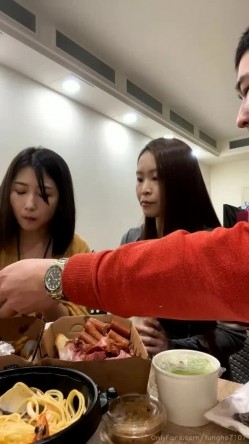 台湾泡良大神性爱救火队「xinyimark」OF日常约炮露脸私拍 众多良家学生模特网红拜倒在炮王牛仔裤下 截图8