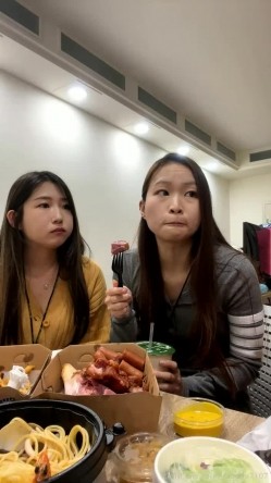 台湾泡良大神性爱救火队「xinyimark」OF日常约炮露脸私拍 众多良家学生模特网红拜倒在炮王牛仔裤下 截图14