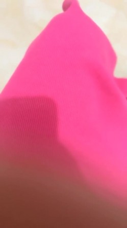真实农村的孩子，【小陈陈】，玉米地干完活，自慰抠抠逼，寂静竹林中，肆意释放欲望 截图14
