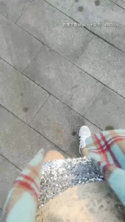 漂亮的小姐姐露脸与小哥哥玩户外车震，颜值高逼里塞个跳弹调情，车内口交被大鸡巴爆草，骚逼特写呻吟可射 截图16