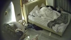 酒店偷拍连续3天入住的年轻情侣古灵精怪的双马尾可爱甜妹被男友不分日夜操了几次 截图5
