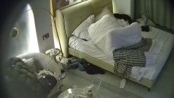 酒店偷拍连续3天入住的年轻情侣古灵精怪的双马尾可爱甜妹被男友不分日夜操了几次 截图6