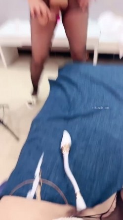乖乖女 【桃乐丝桃桃】 闺蜜同筐 道具自慰 喷水不止 截图9