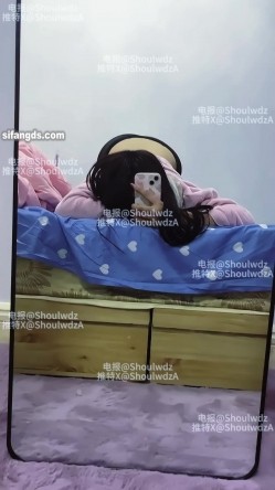 PUA大神【受肉完犊子】VIP福利，操控举牌，超多反差学生小母狗，紫薇裸舞，有露脸 截图10