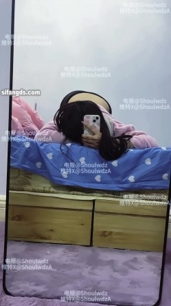 PUA大神【受肉完犊子】VIP福利，操控举牌，超多反差学生小母狗，紫薇裸舞，有露脸 截图11