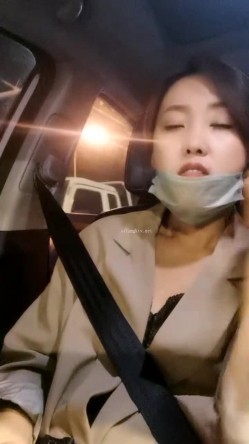 极品人妻！刺激，【放肆的小水娃】，真实良家，标准的贤妻良母，厨房搔首弄姿 截图4