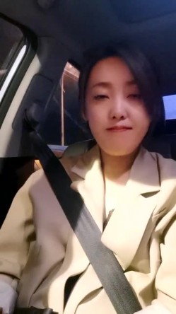 极品人妻！刺激，【放肆的小水娃】，真实良家，标准的贤妻良母，厨房搔首弄姿 截图9