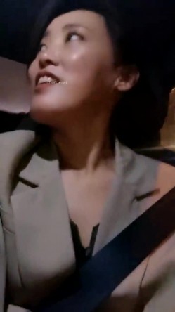 极品人妻！刺激，【放肆的小水娃】，真实良家，标准的贤妻良母，厨房搔首弄姿 截图14