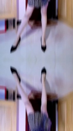 青春无敌抖音风极品长腿推特网红女神dong小姐裸舞私拍可盐可甜各种制服情趣衣服跳着跳着就没了 截图14
