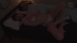 HMN-510 不倫してる妻ともう一度やり直したい… 眠ってる妻の背後から媚薬チ〇ポでヌルッと挿入！超スローピストンで沼らせてキメセク中出し痙攣SEXで朝まで何度も求め合った 佐野ゆま 截图10