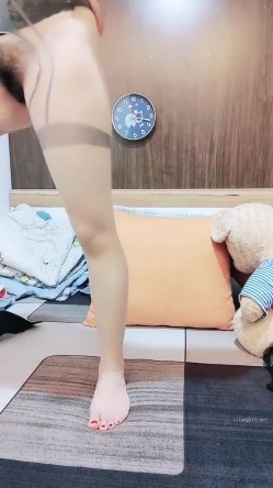 气质骚少妇下海【风情少妇】，（上半部），高跟黑丝标配，自慰喷，短发撩人 截图8
