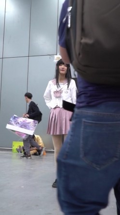大神一路走一路抄底多位黑丝美女全是漂亮的小姐姐 截图3