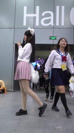 大神一路走一路抄底多位黑丝美女全是漂亮的小姐姐 截图12