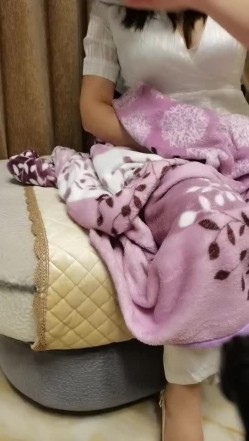 【柒夜一枝花】深夜 良家小少妇登门来相会 人妻最懂男人心 无套啪啪 口交卖骚 浪劲十足小荡妇 截图5