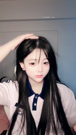 顶级校花来了！美到炸，清纯校园风小姐姐【取悦】刚下海就被操！满满撸点 截图3