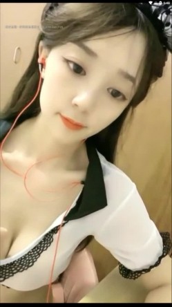 颜值超级清纯秒杀各路网红的萌妹子下海，超大尺度展示她那极品S级尤物身材 截图12