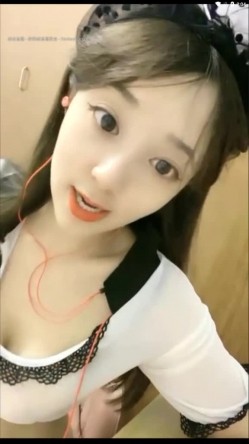 颜值超级清纯秒杀各路网红的萌妹子下海，超大尺度展示她那极品S级尤物身材 截图13